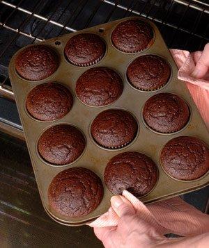 baking-cupcakes_real-simple